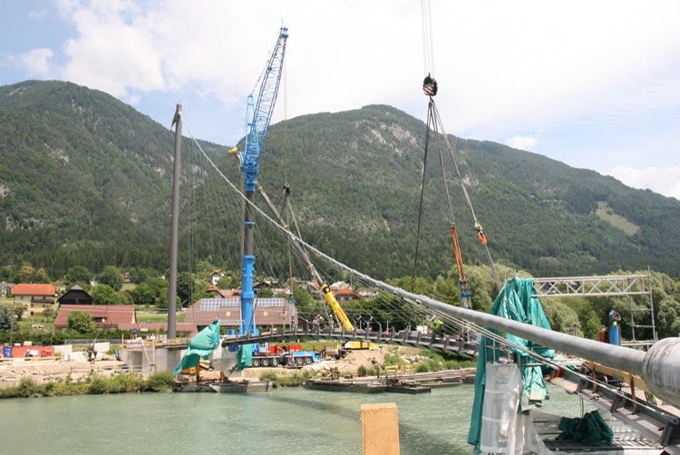 Geh- und Radwegbrücke Puch
