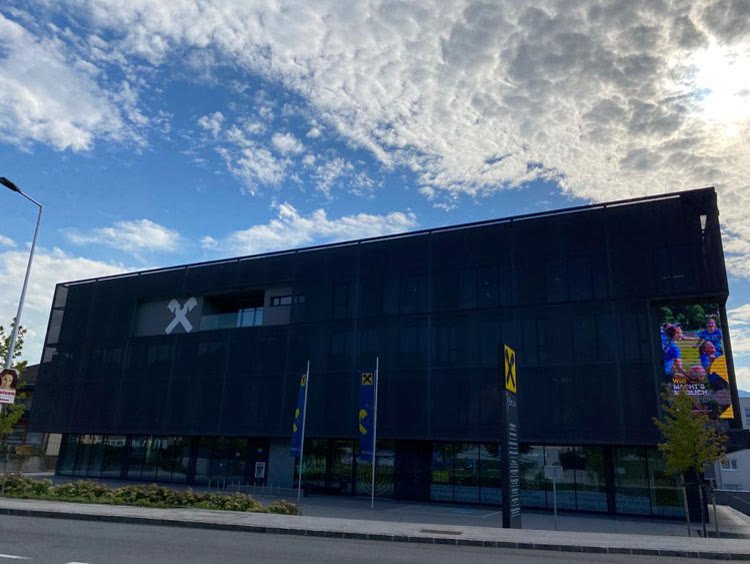 Membranfassade RAIBA Kirchdorf – Bild 2